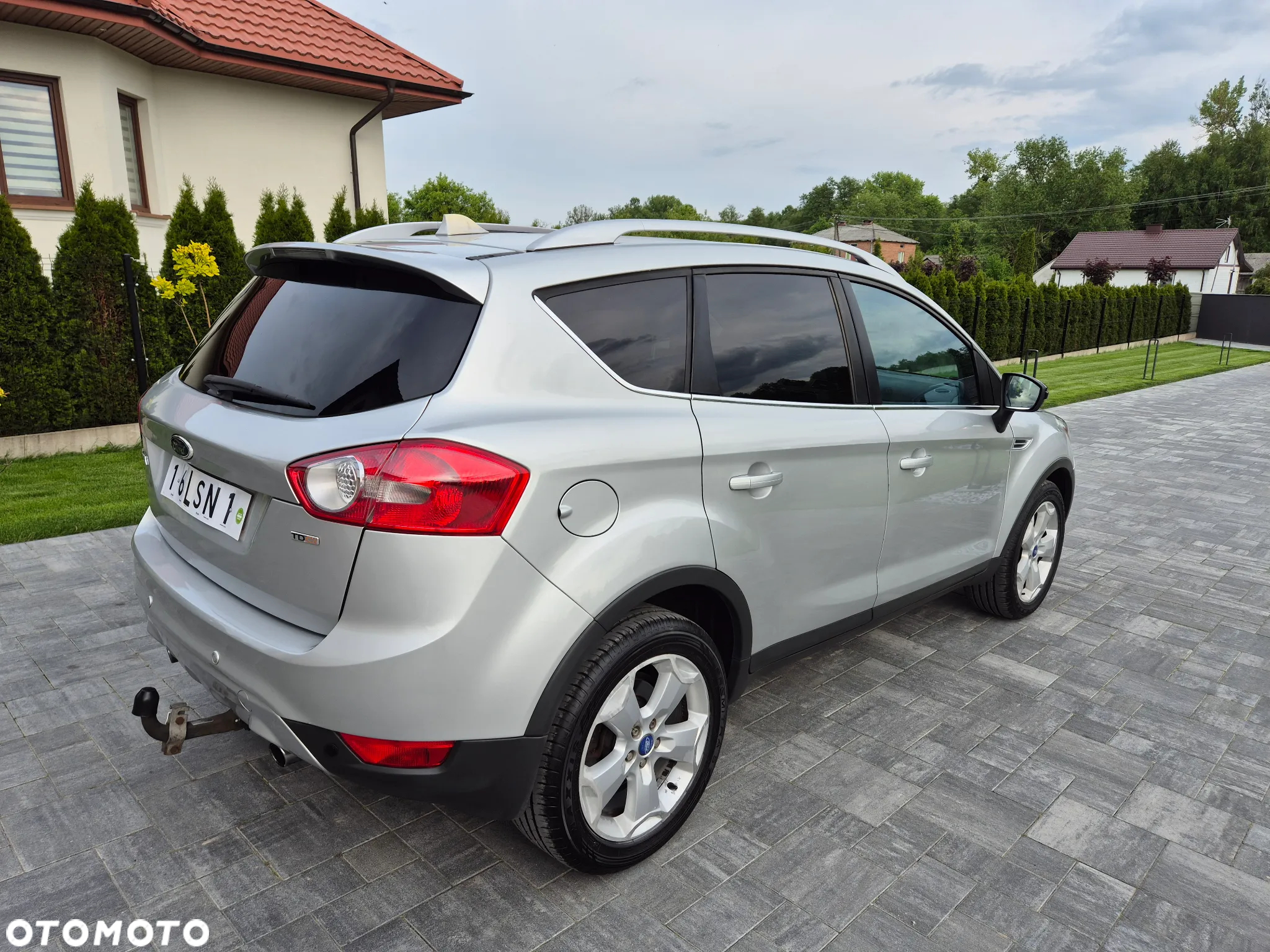 Ford Kuga 2.0 TDCi 2x4 Titanium - 12