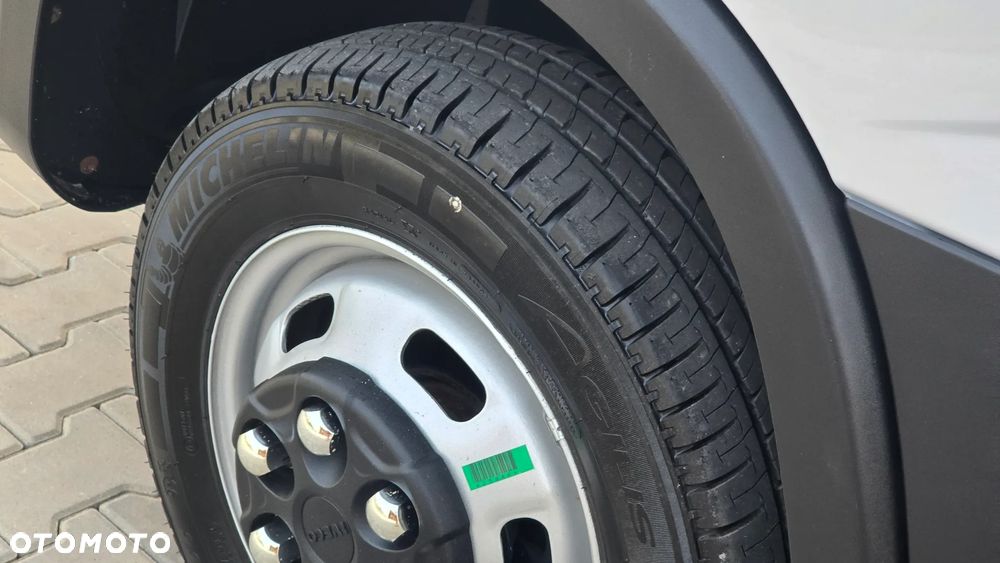 Iveco ❗️❗️DAILY 3.0 180KM 50C18 ❗️❗️WINDA PALFINGER 1000KG / AUTOMAT HI-MATIC / OBUSTRONNA BURTO-FIRANKA 10 PALET / NAWIGACJA / DACH ZSUWANY / TEMPOMAT ADAPTACYJNY / WERSJA WZMOCNIONA / SALON POLSKA / FULL LED / LAKIER METALIK / NOWE OPONY / MAKSYMALNA DOSTĘPNA OPCJA WYPOSAŻENIA❗❗ STAN - JAK NOWY ❗️ - 9