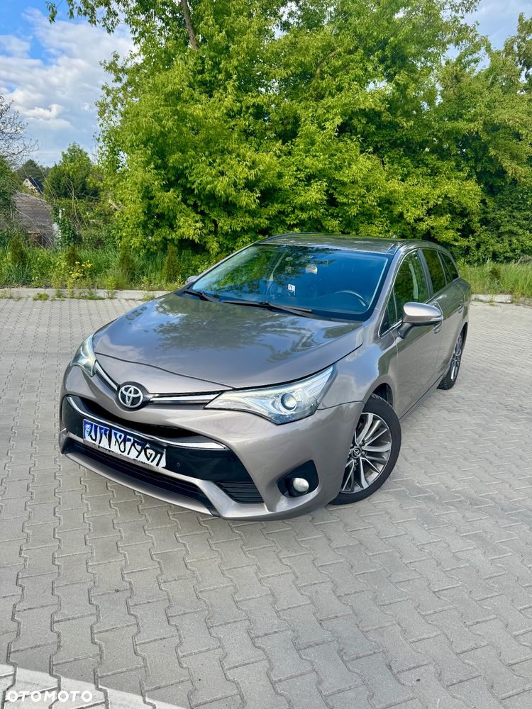 Toyota Avensis 2.0 D-4D Prestige - 1