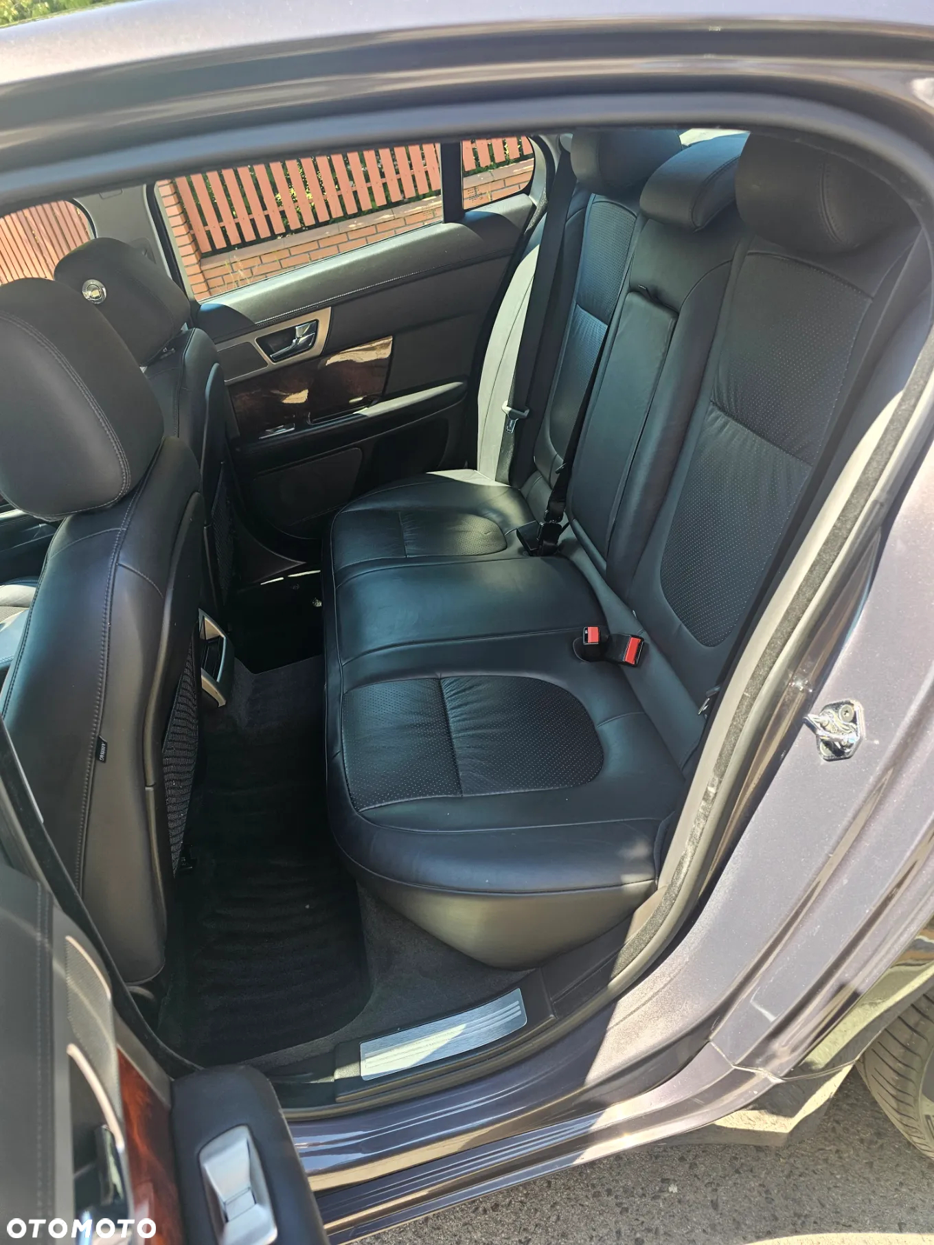 Jaguar XF 3.0 V6 Diesel Edition - 16