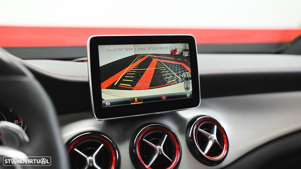 Mercedes-Benz CLA 45 AMG Shooting Brake 4-Matic - 33