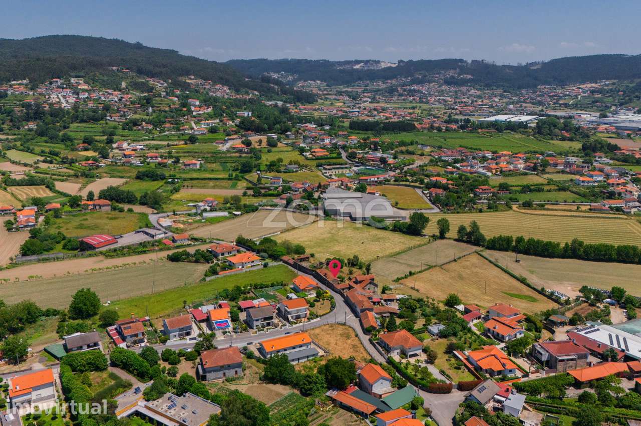 Moradia RUINA Individual e Terreno de 6.000m2 - FAMALICÃO - Grande imagem: 3/29