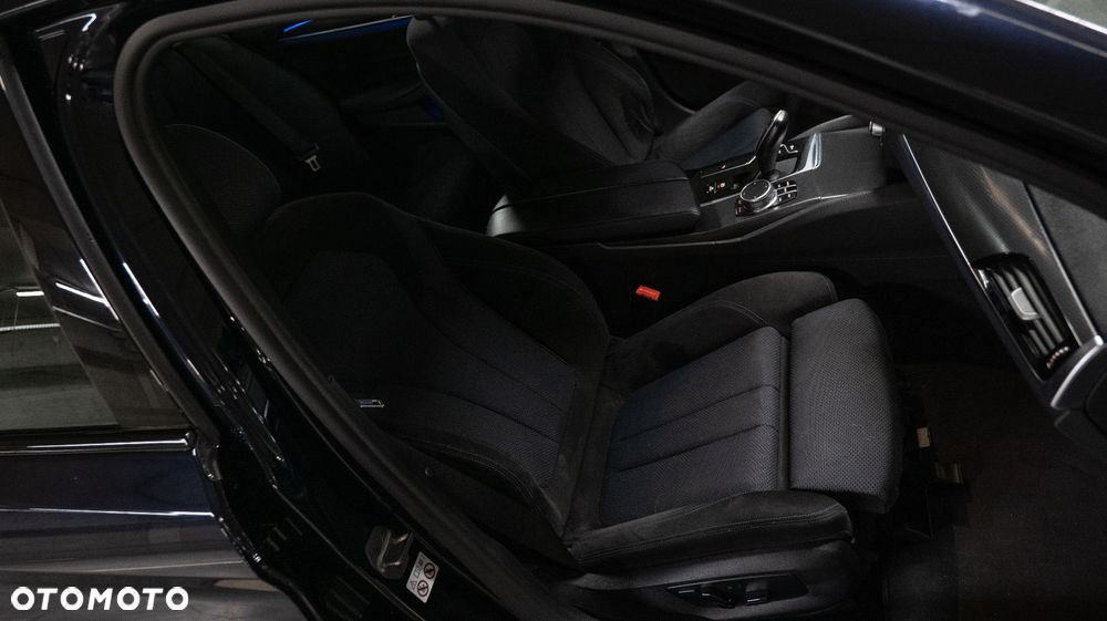 BMW Seria 5 530i xDrive mHEV M Sport sport - 12
