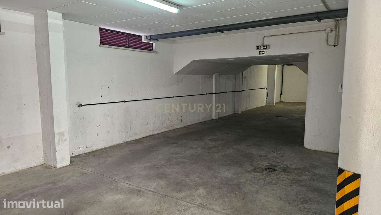 Garagem Box  com 30 m²  próxima do Centro Cultural de  Alcochete - Grande imagem: 4/17