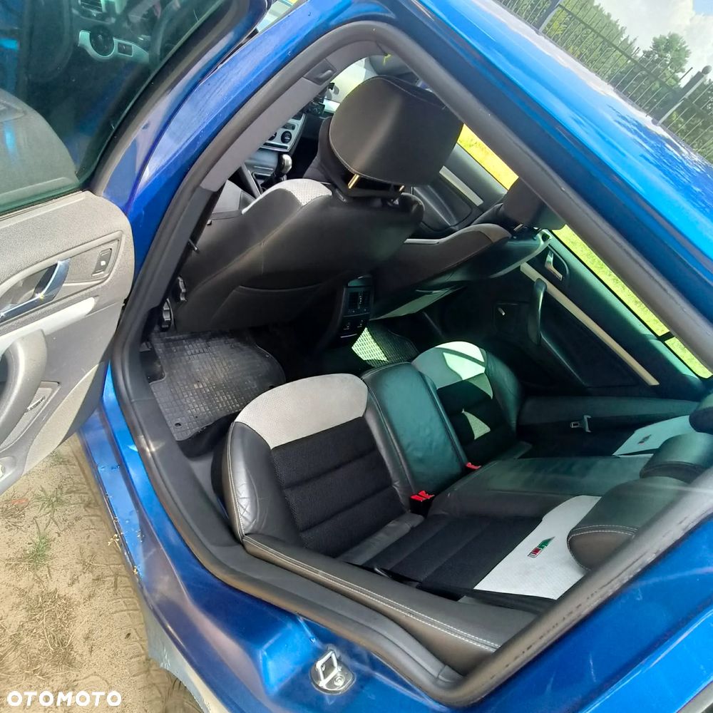 Skoda Octavia 2.0 TDI DPF RS - 8