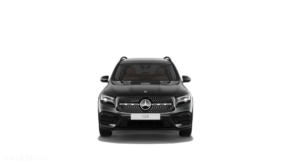 Mercedes-Benz GLB - 11