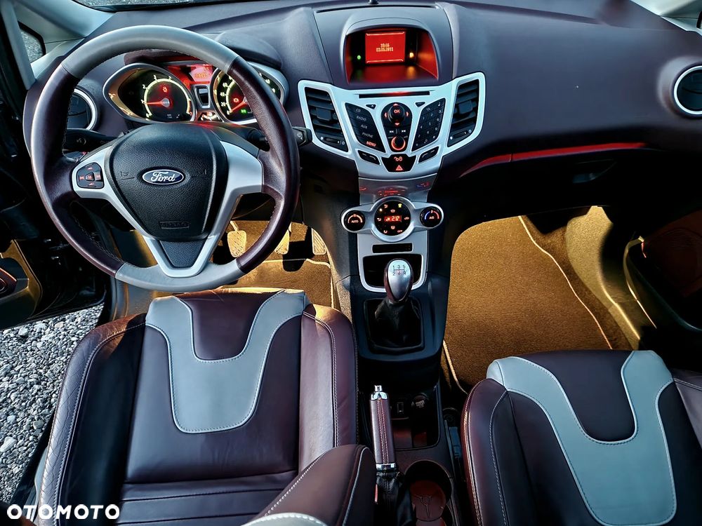 Ford Fiesta - 19