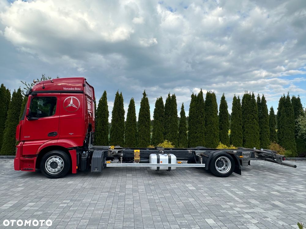 Mercedes-Benz / ACTROS / 1832 / MEGA / BDF / 159 000 tys.km. / - 25