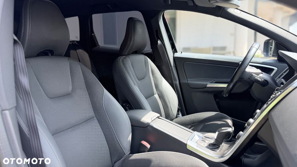 Volvo XC 60 D4 Geartronic Edition Pro - 16