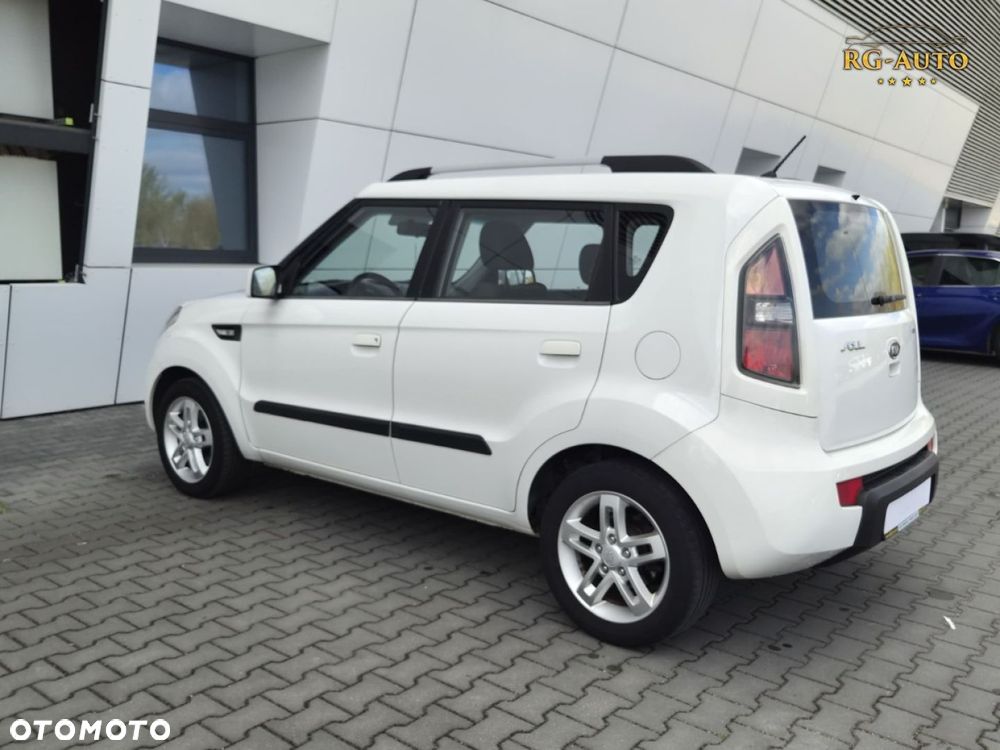 Kia Soul - 10