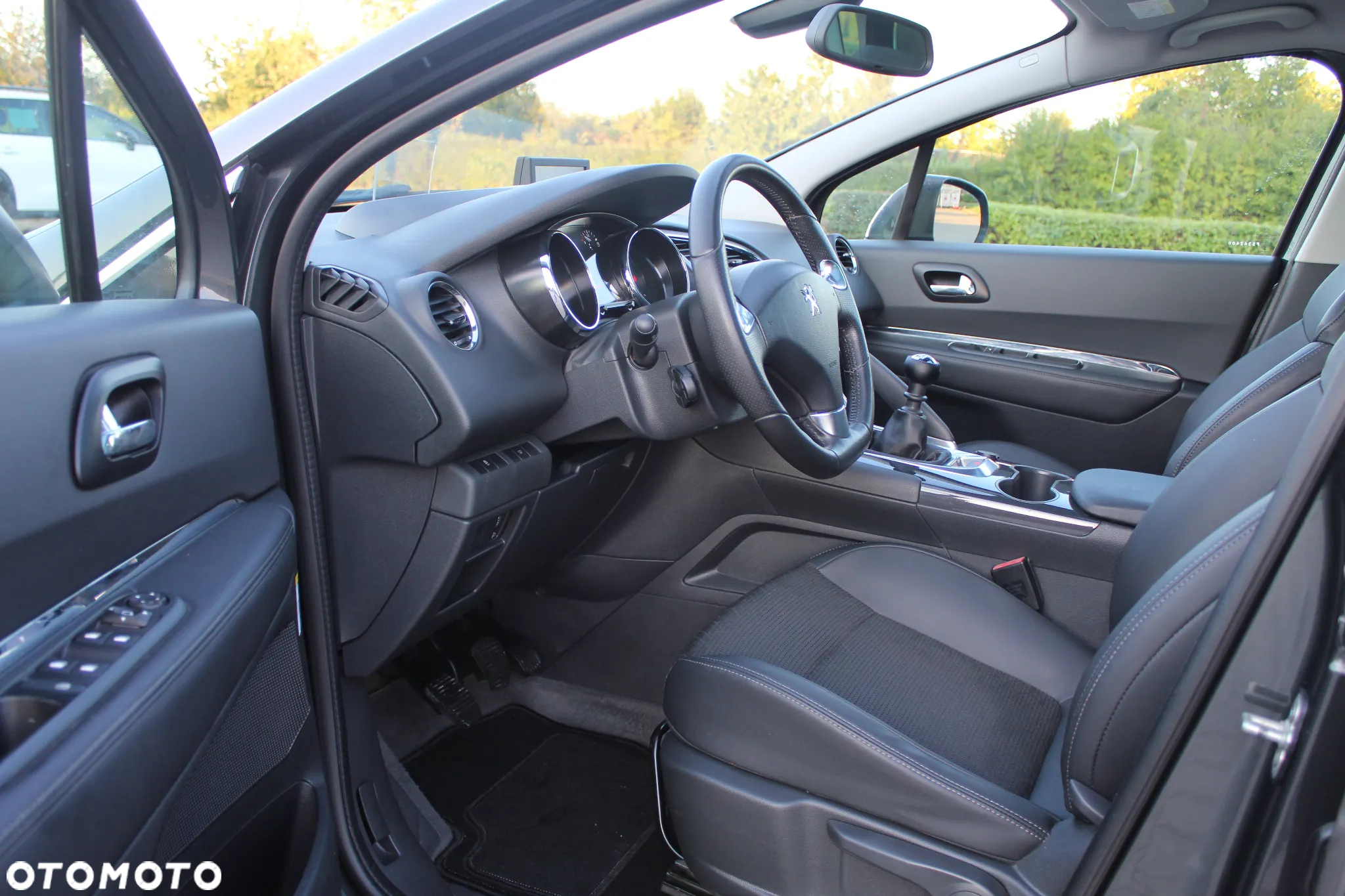 Peugeot 3008 1.2 PureTech Allure Pack S&S - 18