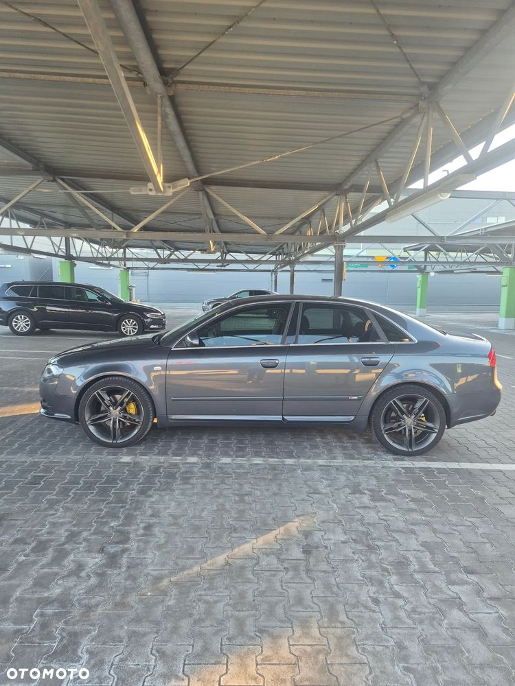 Audi A4 Limousine 2.0T FSI - 2