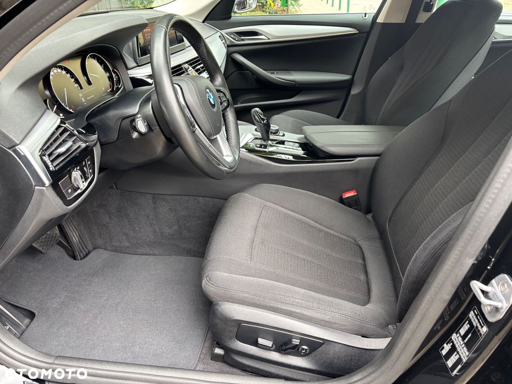 BMW Seria 5 540i - 10