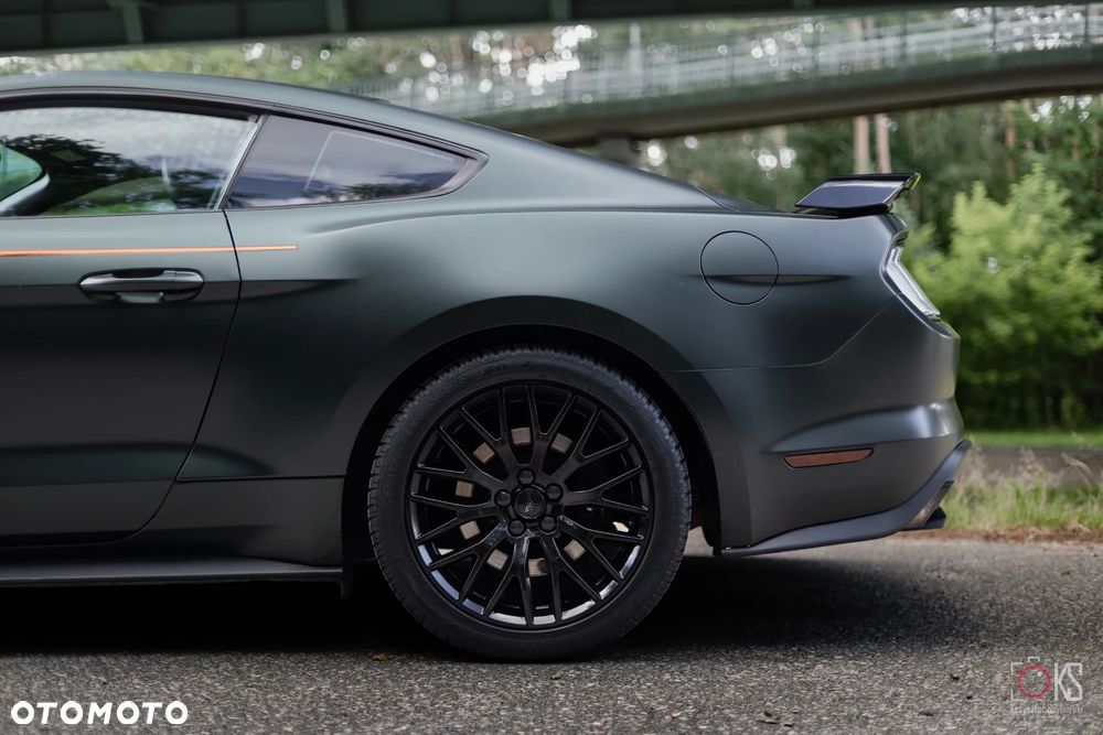 Ford Mustang - 17