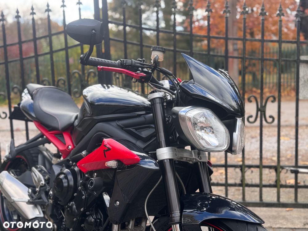 Triumph Street Triple - 11