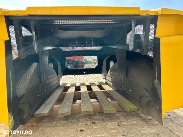 Capote marca Bomag - 7