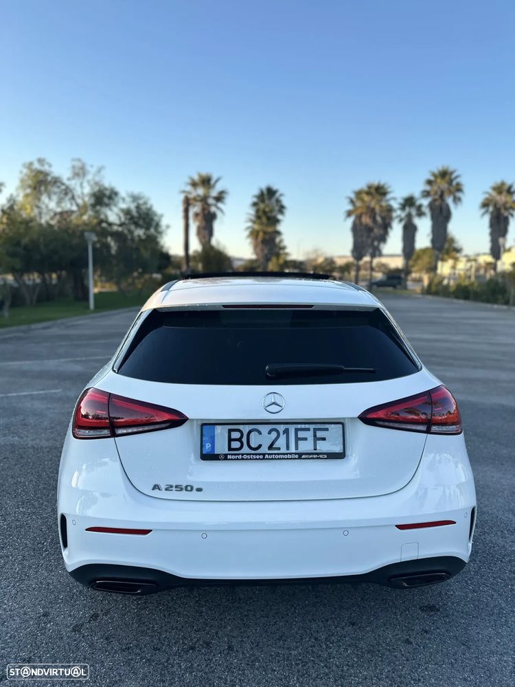 Mercedes-Benz A 250 e 8G-DCT AMG Line - 8