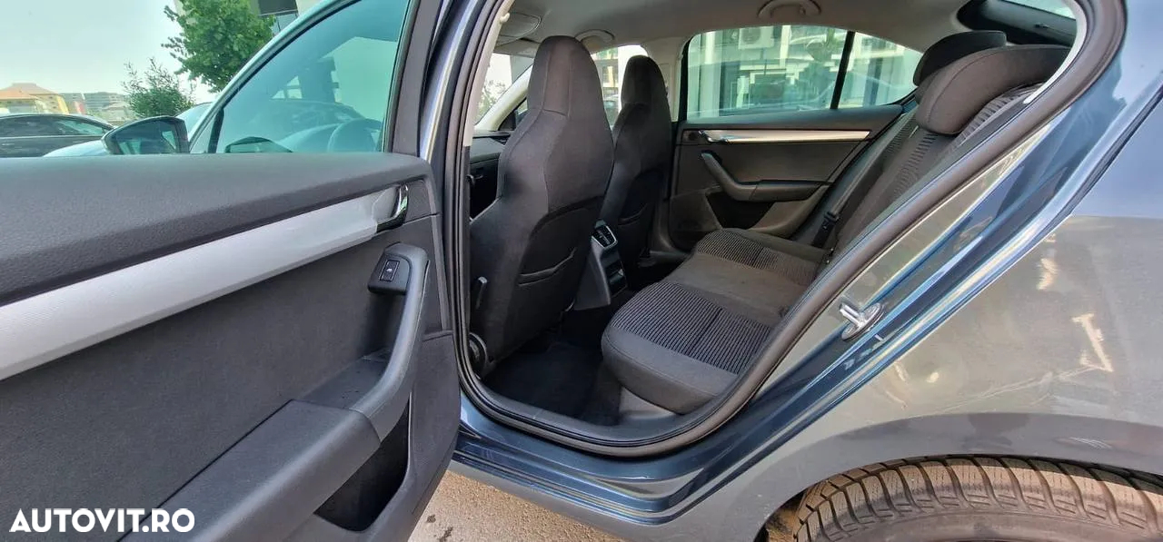 Skoda Octavia - 8