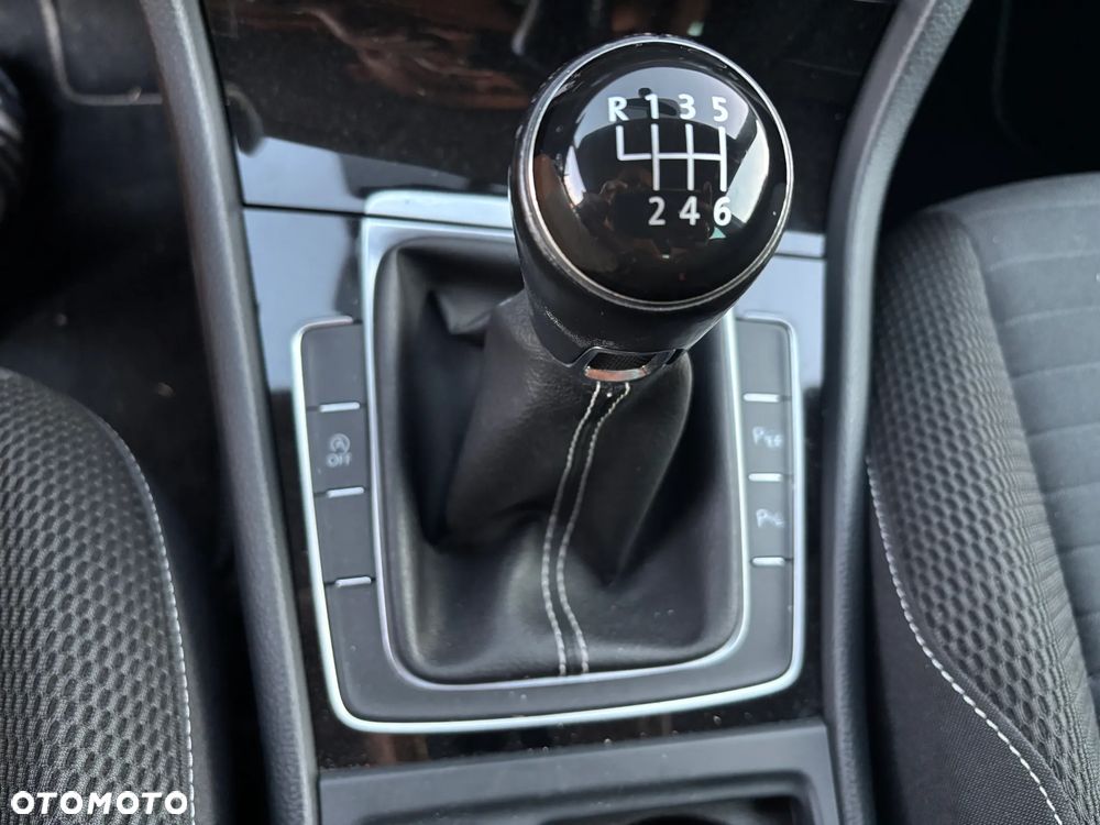 Volkswagen Golf 1.2 TSI BlueMotion Technology Cup - 10