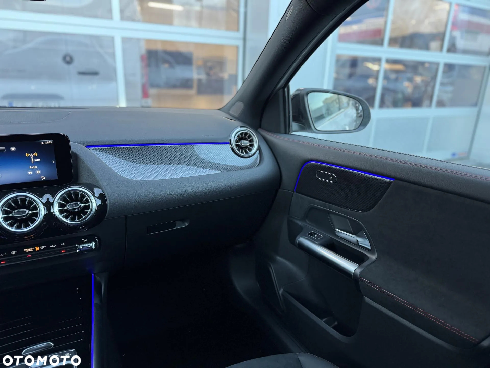 Mercedes-Benz GLA 200 AMG Line - 16