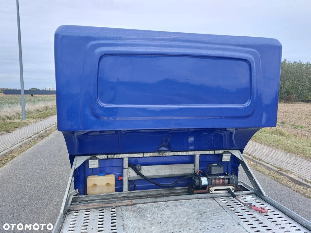 Mercedes-Benz Sprinter - 10