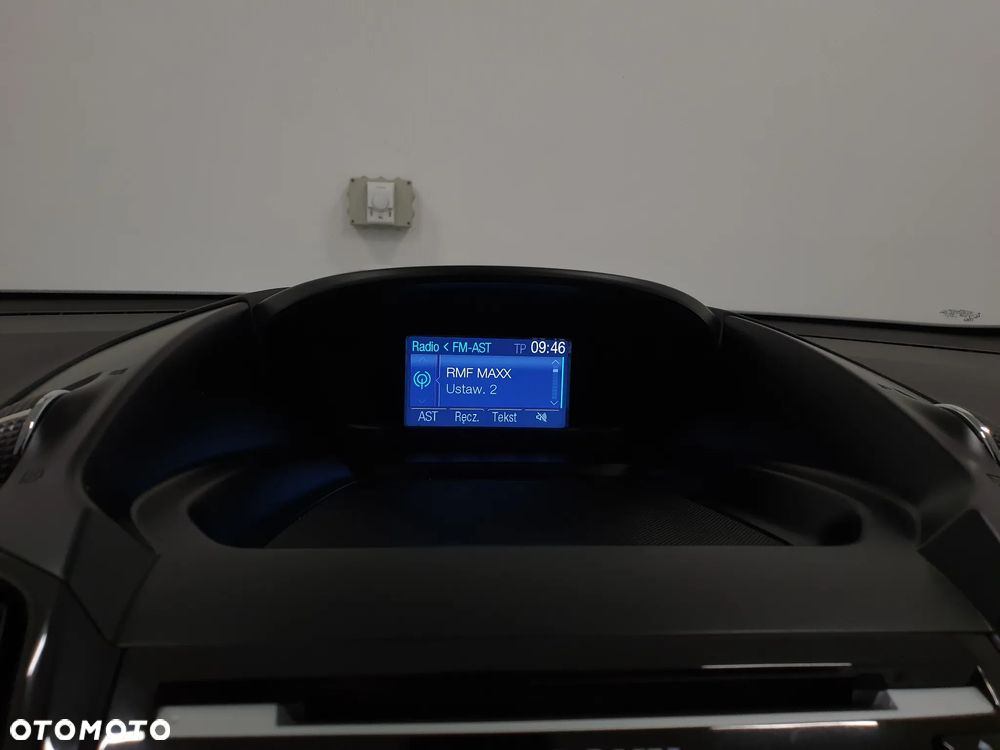 Ford Kuga 1.6 EcoBoost 2x4 Individual - 14