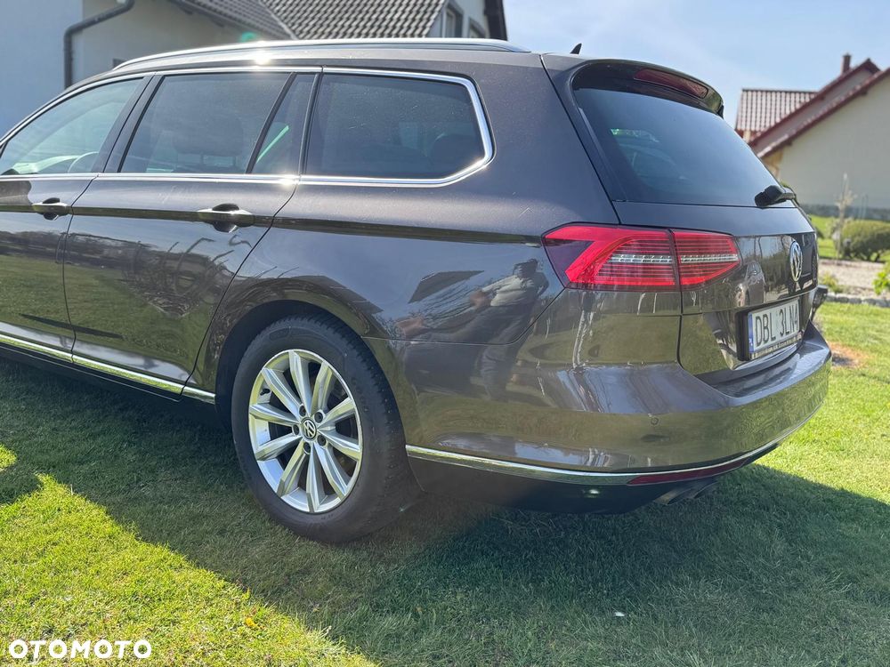 Volkswagen Passat 2.0 TDI SCR DSG Business - 4