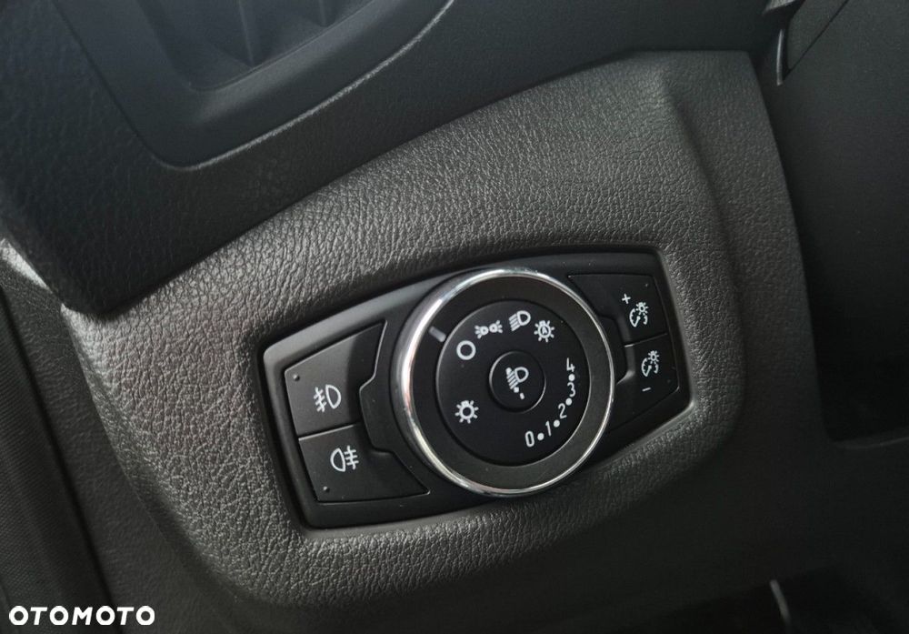 Ford Tourneo Connect Grand - 12