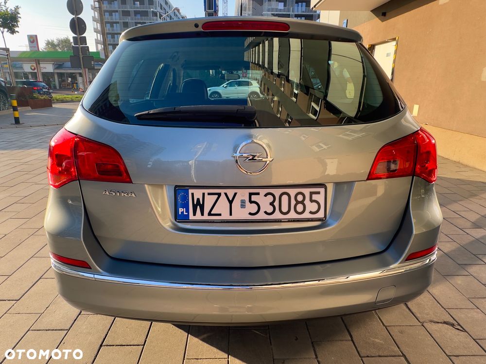 Opel Astra 2014 photo 5