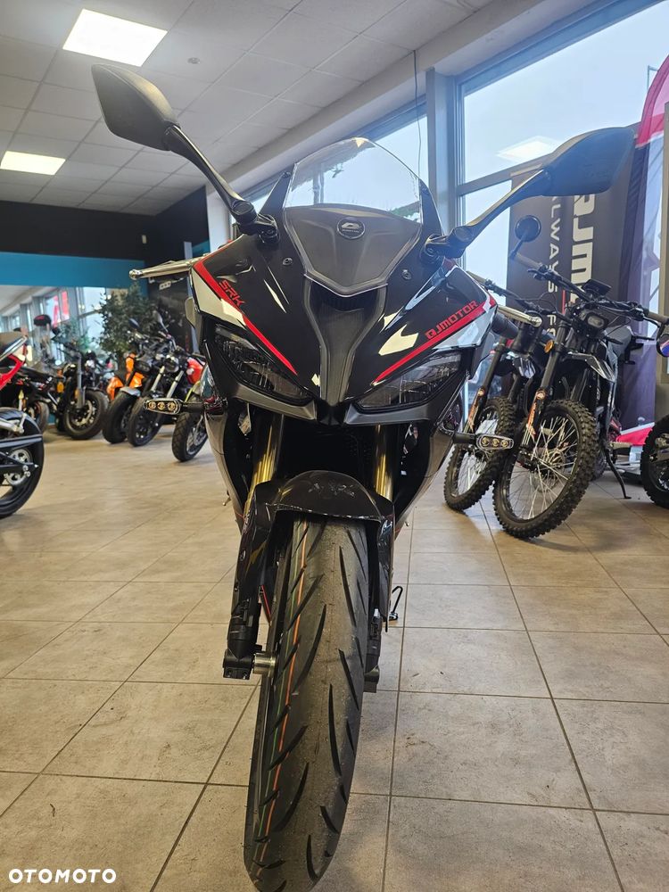 QJMOTOR SRK 125R - 20