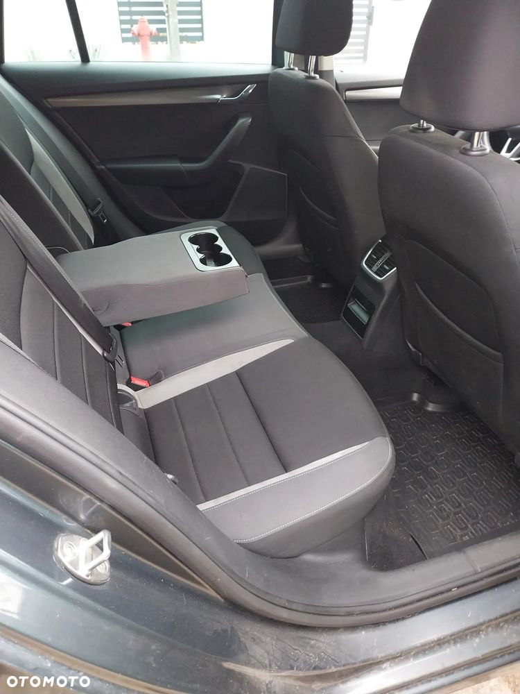 Skoda Octavia 2.0 TDI Joy DSG - 14