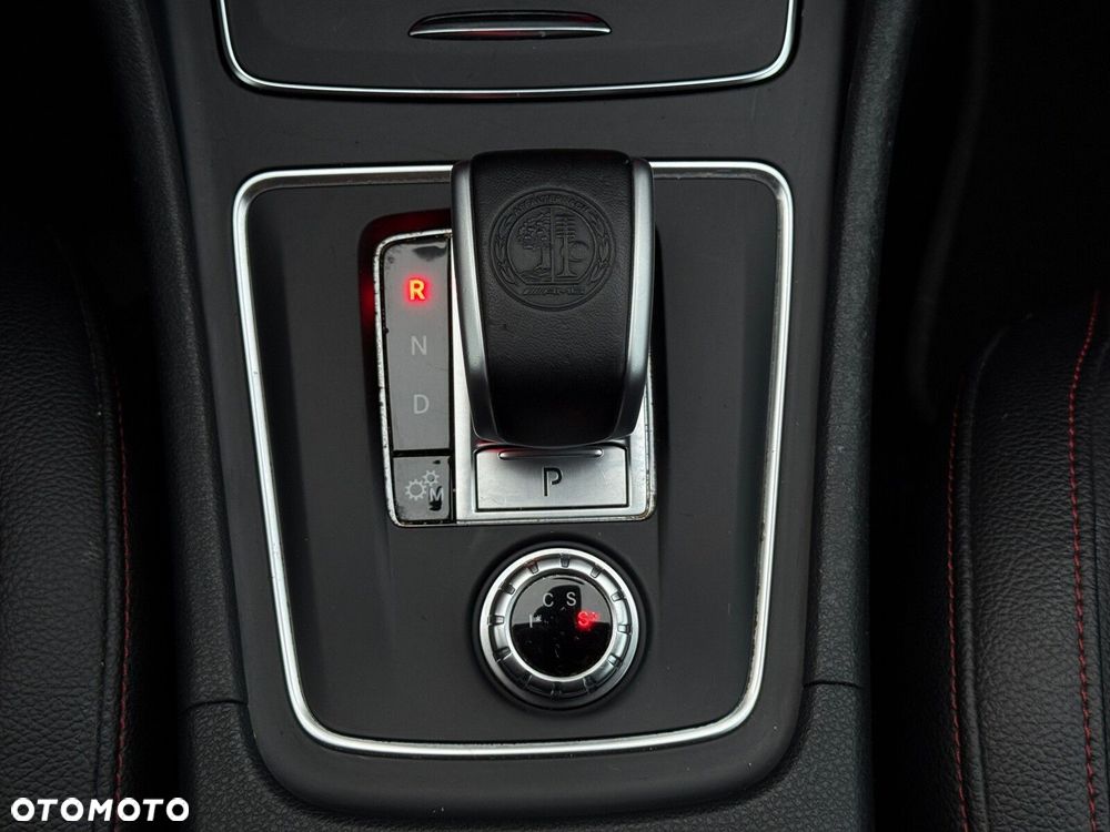 Mercedes-Benz GLA AMG 45 4-Matic - 23