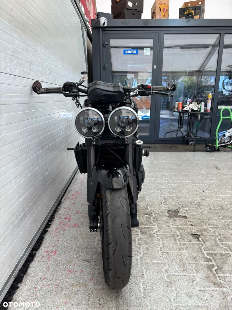 Triumph Speed Triple - 28