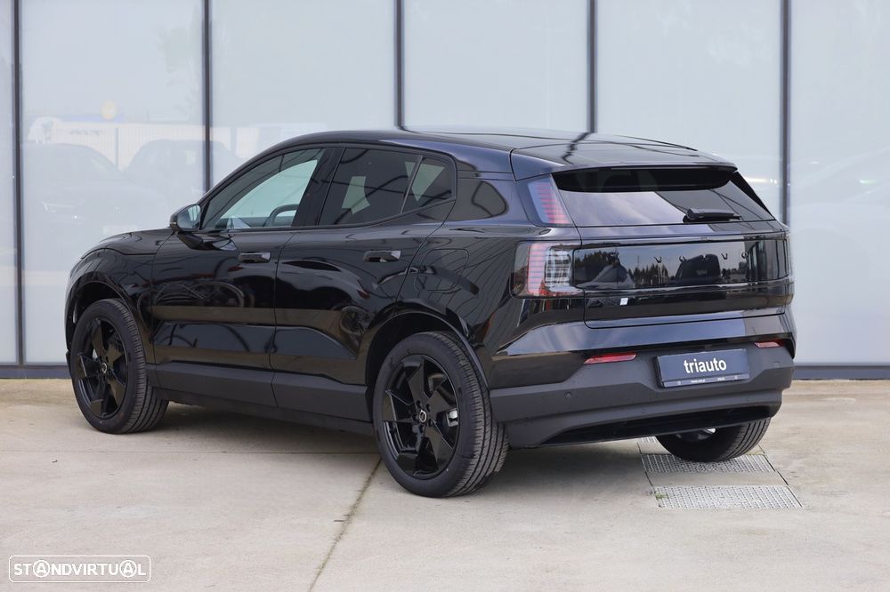 Volvo EX30 69 kWh Single Motor Extended Range Black Edition - 2