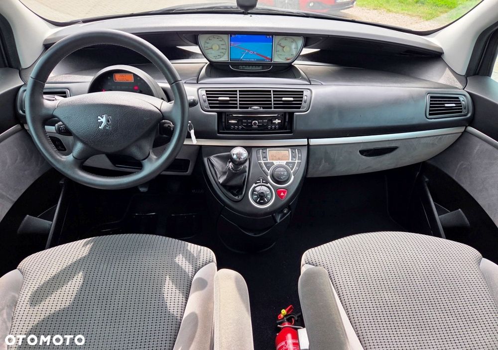 Peugeot 807 HDi 135 Premium - 36