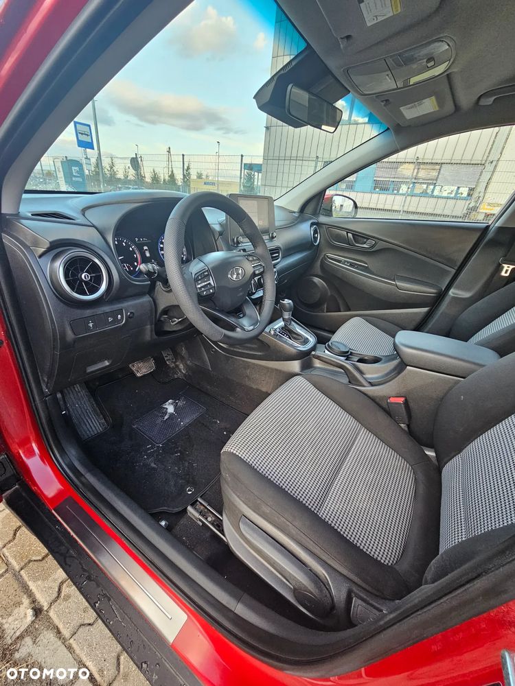 Hyundai Kona - 16