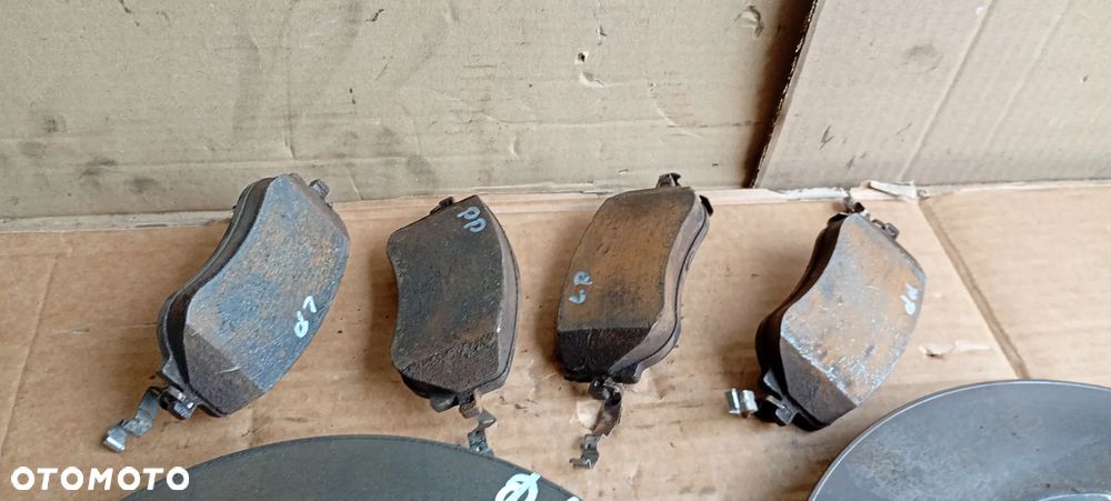 Tarcze hamulcowe klocki przód przednie Fiat 500E 282mm - 5