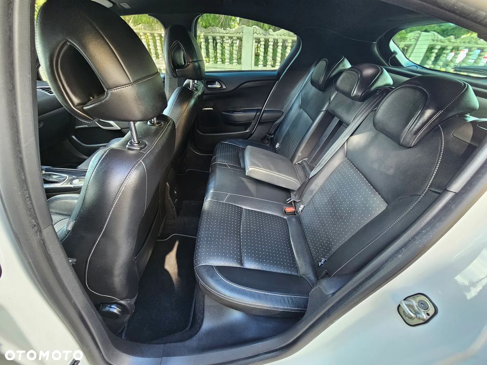 Citroën DS4 Cross 1.6 BlueHDi Be Chic S&S EAT6 - 35