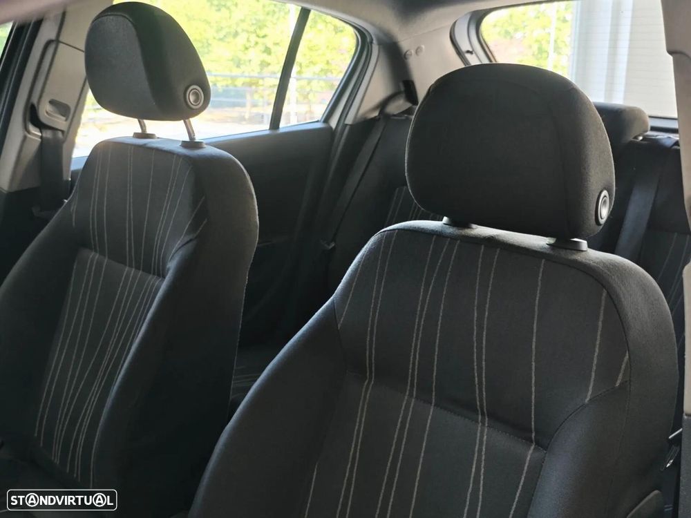 Opel Corsa 1.2 Enjoy - 29