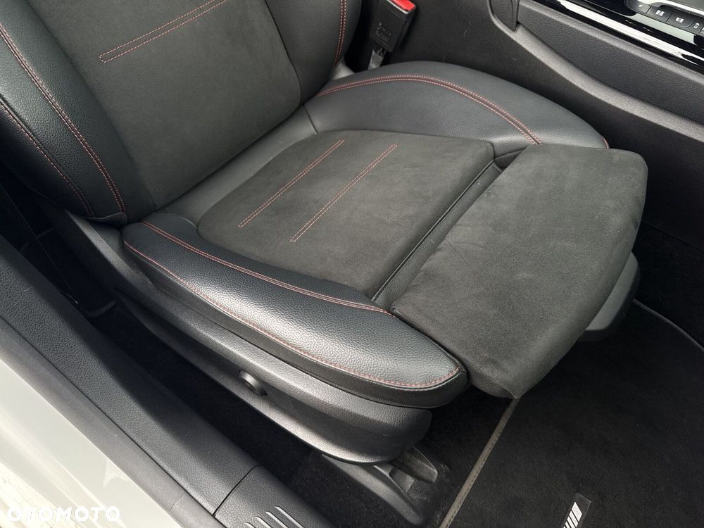 Mercedes-Benz CLA - 23