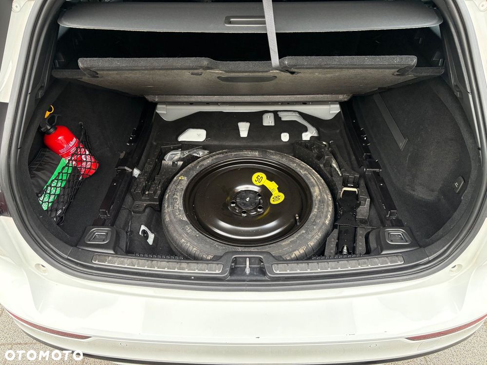 Volvo V60 T4 R-Design - 15