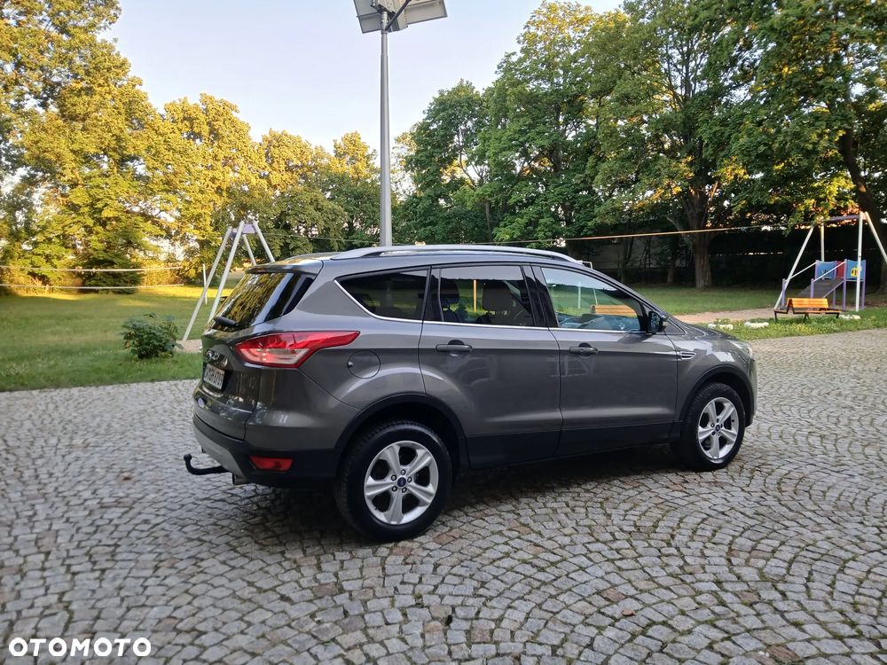Ford Kuga 2.0 TDCi 4x4 Titanium - 14