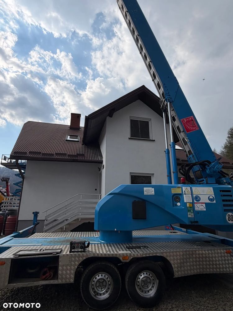 KLAAS 21/31TSP Dźwig Dekarski żuraw zwyżka podnośnik 31m. udźwig 1800kg max. Silnik Yanmar 3cyl. Dźwig Sterowany całkowicie zdalnie z pilota. Do 3,5 tony Transportowanie samochodem osobowym! Podwieszana oś Hydr. Własny Napęd Hydr. na 2 koła w terenie. Maszyna jak Nowa 2,5 tyś mtg. 2013r. Po serwisach Dekra BMWT. Sprowadzona z Norwegii. Nie różni się od nowej z salonu. Pełna Hydraulika w maszynie. Najbogatsza wersja. OKAZJA 230volt. Zero zużycia! - 38