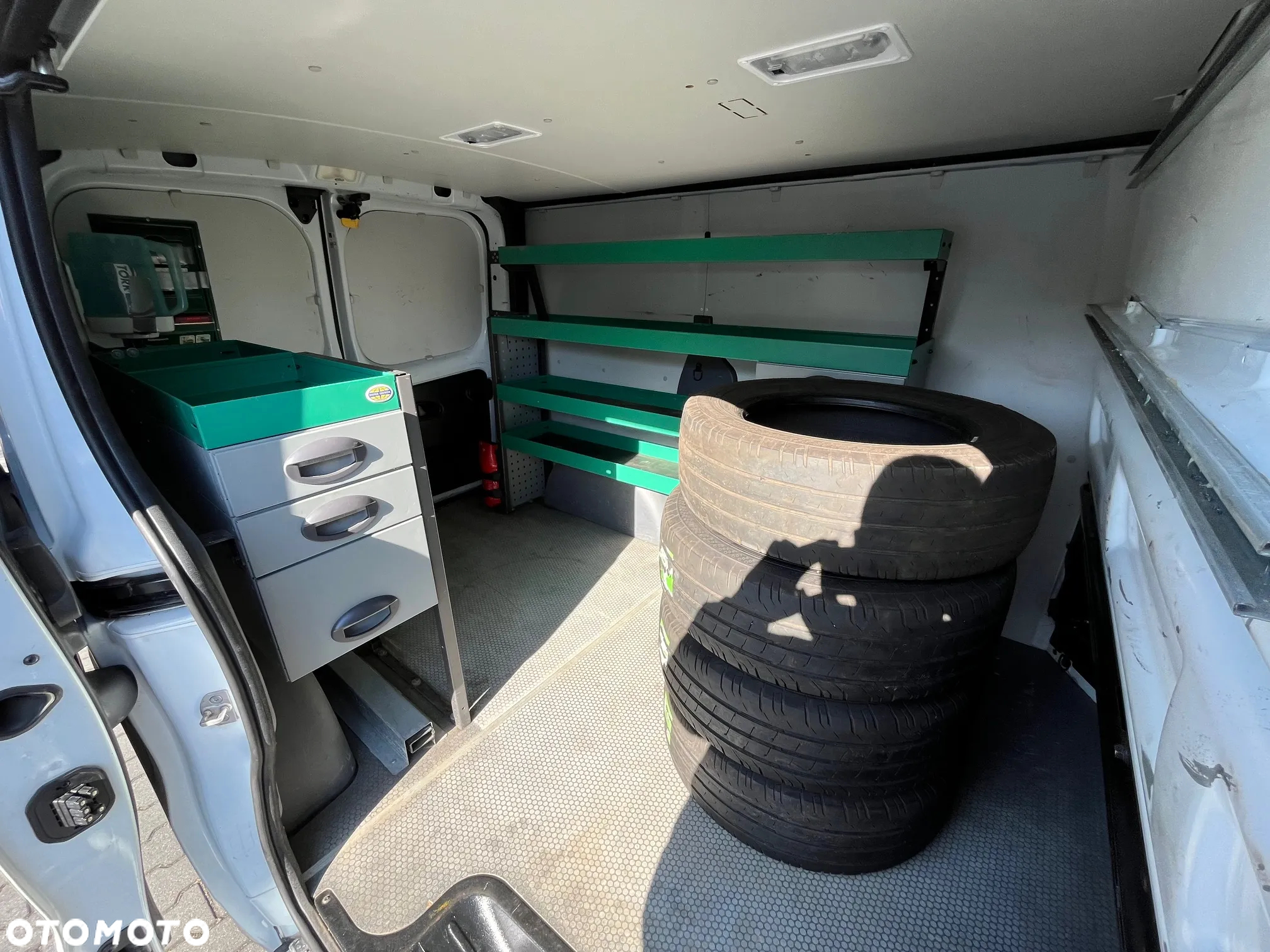 Renault Trafic - 16