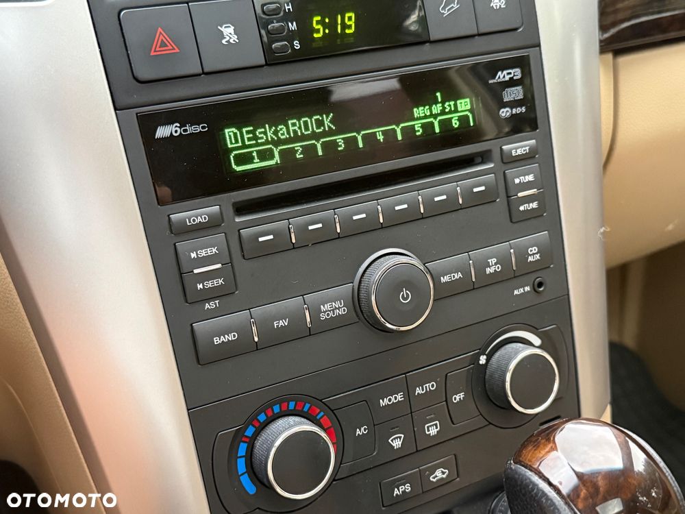 Chevrolet Captiva - 32