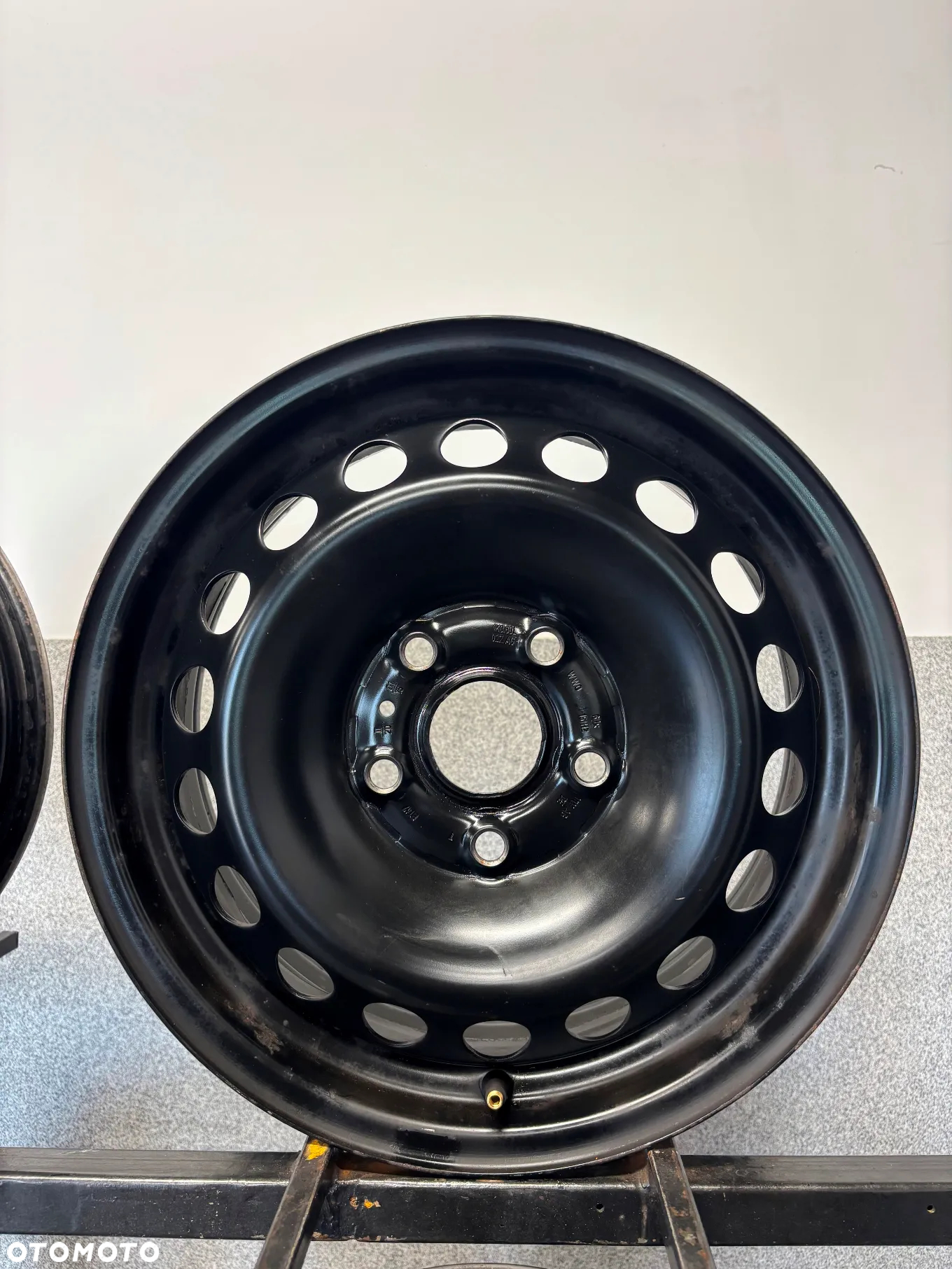 4 FELGI STAL. VW GOLF 5 , 6 , TOURAN , CADDY , SEAT LEON 2 , SKODA OCTAVIA 2  15'' 6J  ET47 - 3