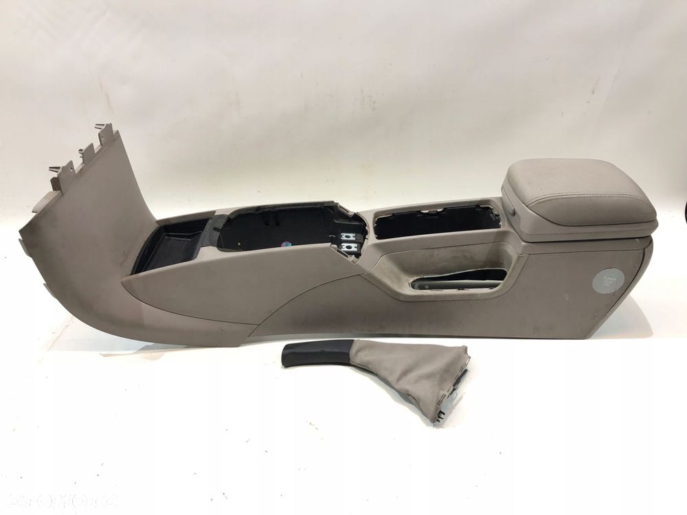 volvo v50 tunel środkowy podłokietnik jasny 04-12 - 1