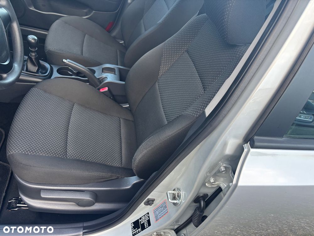 Hyundai i30 1.4 Base + - 9