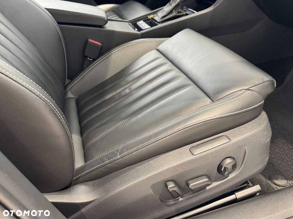 Skoda Superb 2.0 TDI SCR L&K DSG - 19