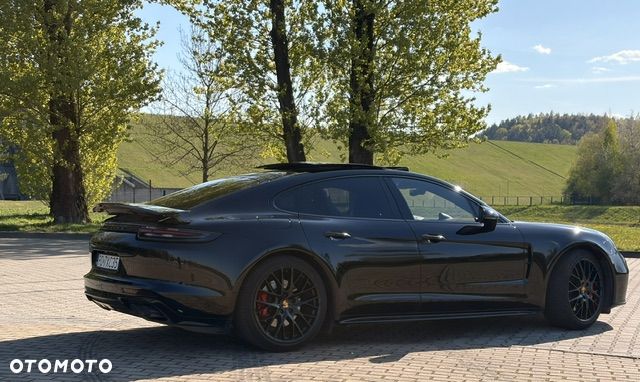 Porsche Panamera GTS - 23